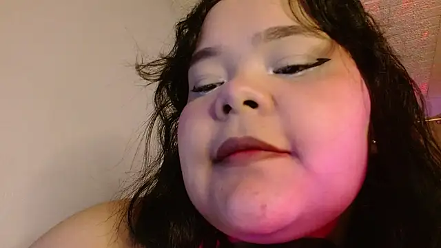 sexychubby    online show from April 30, 2026, 9:08 pm