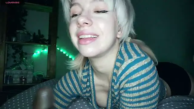 Snapshot of cruellagoth666 chatting on January 10, 2025, 3:06 pm cruellagoth666 online show from January 10, 2025, 3:06 pm