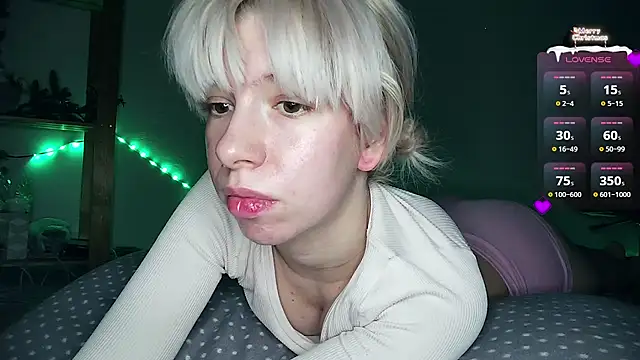 Snapshot of cruellagoth666 chatting on January 21, 2025, 2:59 pm cruellagoth666 online show from January 21, 2025, 2:59 pm