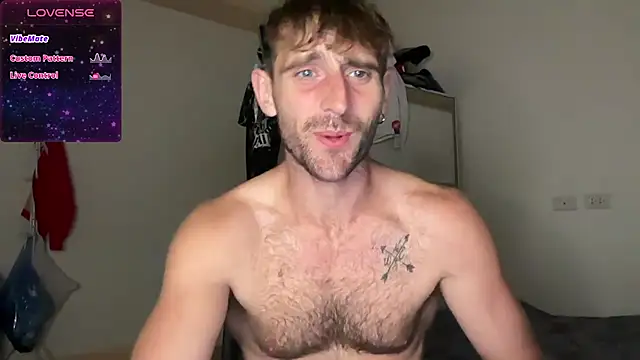 Snapshot of lukegunn chatting on March 19, 2025, 10:20 pm lukegunn online show from March 19, 2025, 10:20 pm