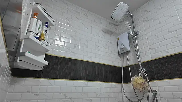 Snapshot of lukegunn chatting on September 27, 2025, 10:26 pm lukegunn online show from September 27, 2025, 10:26 pm