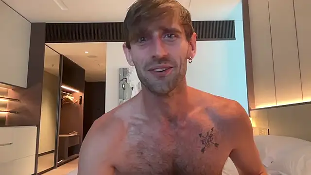 Snapshot of lukegunn chatting on October 10, 2025, 9:52 am lukegunn online show from October 10, 2025, 9:52 am