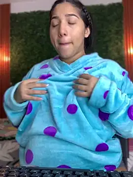 Amandanauty online show from January 4, 2025, 2:14 am