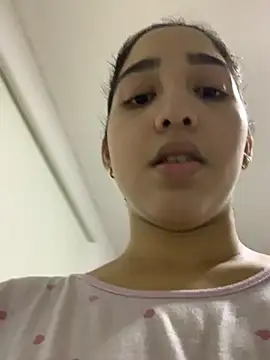 Amandanauty online show from November 10, 2025, 8:52 pm