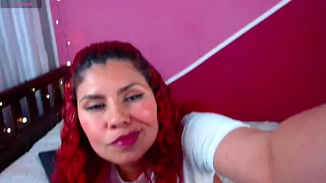 Snapshot of Queenamazon1 chatting on January 21, 2025, 11:45 pm Queenamazon1 online show from January 21, 2025, 11:45 pm
