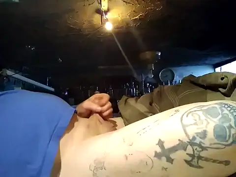 Snapshot of Kevinmc1d chatting on October 20, 2025, 12:38 pm Kevinmc1d online show from October 20, 2025, 12:38 pm