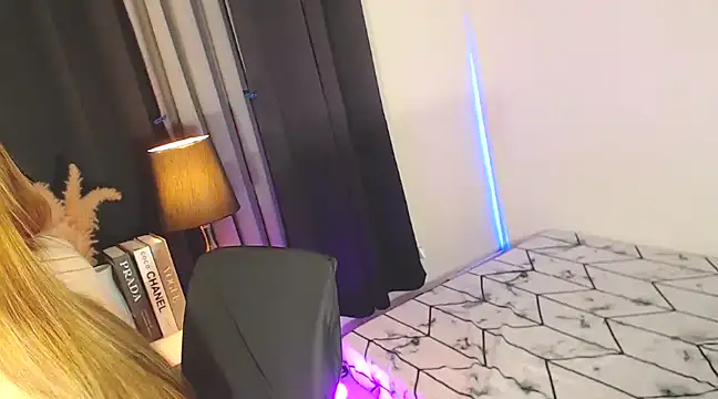 MajesticKitana online show from December 30, 2024, 4:53 am