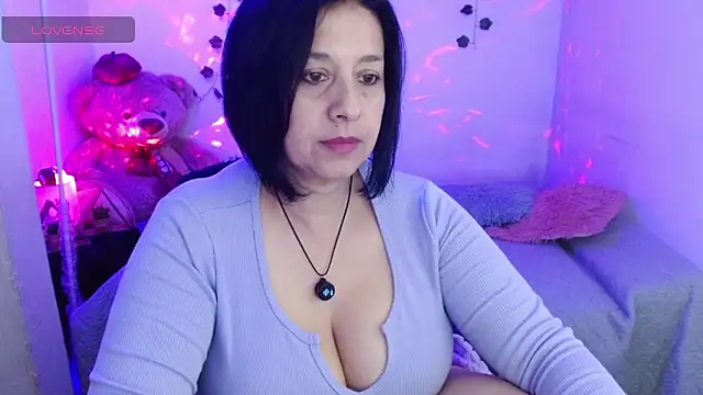 camilalatti online show from September 14, 2025, 12:32 am