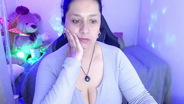 Snapshot of camilalatti chatting on March 27, 2026, 12:49 am camilalatti online show from March 27, 2026, 12:49 am