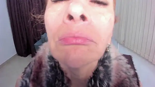 cintiagreyx online show from December 16, 2025, 11:26 am