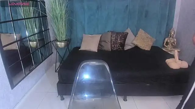 cintiagreyx online show from February 27, 2026, 11:54 am