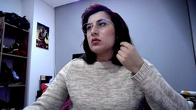 Snapshot of Scarlett_Sen chatting on April 22, 2026, 2:40 pm Scarlett Sen online show from April 22, 2026, 2:40 pm