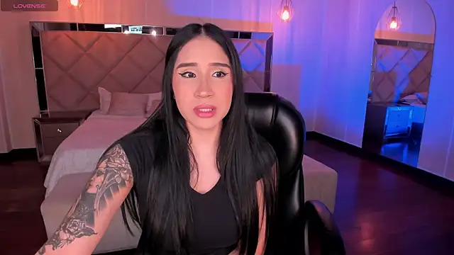 Snapshot of NickyLawson chatting on October 11, 2025, 3:39 am NickyLawson online show from October 11, 2025, 3:39 am