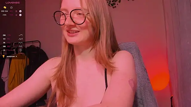 mollytuck online show from October 24, 2025, 1:51 pm