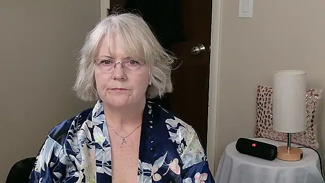 Snapshot of Kaitlyn_Winters chatting on January 15, 2025, 7:12 pm Kaitlyn Winters online show from January 15, 2025, 7:12 pm