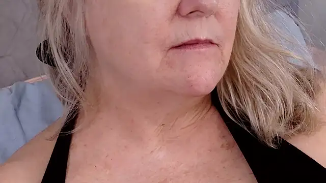 Snapshot of Kaitlyn_Winters chatting on February 4, 2026, 7:31 pm Kaitlyn Winters online show from February 4, 2026, 7:31 pm