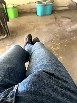 MAHKE12 online show from October 15, 2025, 9:09 am