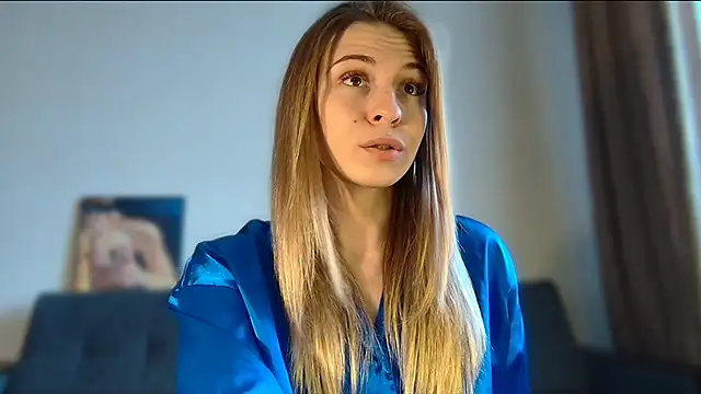 LovelyKatea online show from March 10, 2025, 11:10 am