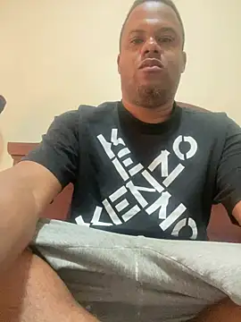 Snapshot of Iced_cloudz chatting on January 13, 2026, 5:07 pm Iced cloudz online show from January 13, 2026, 5:07 pm