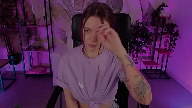 JennyDens online show from March 21, 2025, 4:06 am