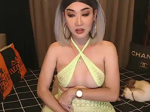 Snapshot of JustForCassie chatting on November 6, 2025, 6:03 am JustForCassie online show from November 6, 2025, 6:03 am