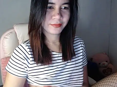 Snapshot of TransPetite1 chatting on September 12, 2025, 3:50 am TransPetite1 online show from September 12, 2025, 3:50 am