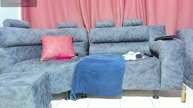 electraaxx online show from March 4, 2025, 8:49 pm