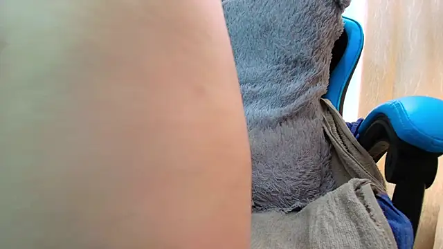 Snapshot of klylls_squirt_ chatting on February 8, 2026, 7:06 pm klylls squirt online show from February 8, 2026, 7:06 pm