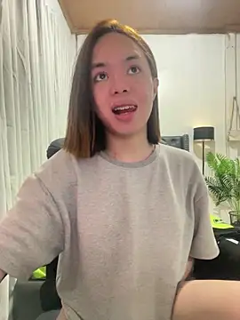 SweetCheska19 online show from October 25, 2025, 6:54 am