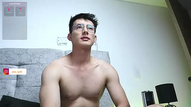  Alexxx online show from September 30, 2025, 11:32 pm