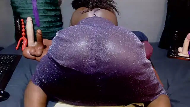 Snapshot of DarkNSpicy4U chatting on October 10, 2025, 3:27 am DarkNSpicy4U online show from October 10, 2025, 3:27 am