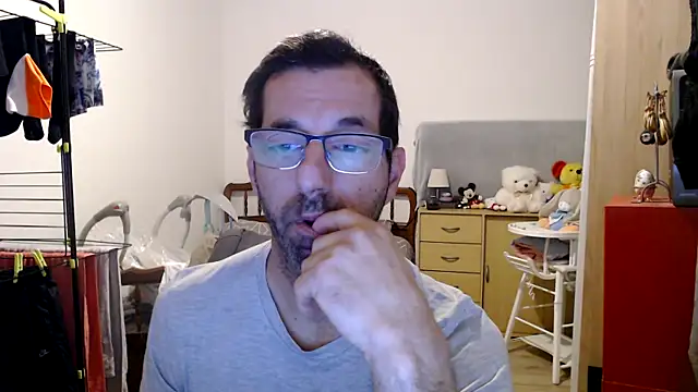 steph19x5 online show from December 24, 2024, 7:39 am