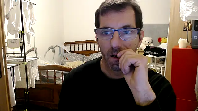 steph19x5 online show from December 30, 2024, 3:57 pm