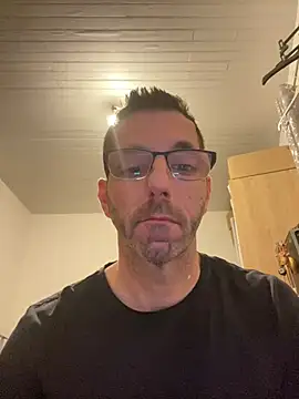 steph19x5 online show from December 31, 2024, 9:31 am