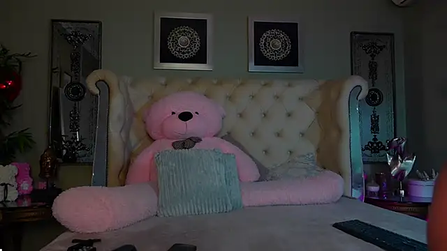 Snapshot of Squirt_Tanya chatting on January 5, 2025, 10:08 pm Squirt Tanya online show from January 5, 2025, 10:08 pm