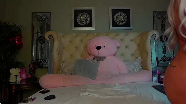 Snapshot of Squirt_Tanya chatting on January 23, 2025, 11:36 pm Squirt Tanya online show from January 23, 2025, 11:36 pm
