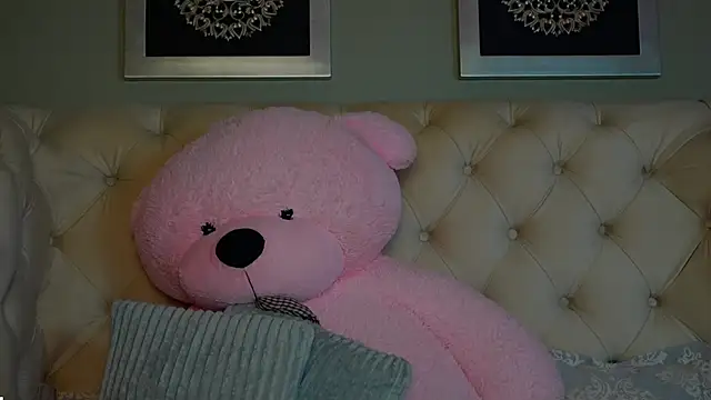 Snapshot of Squirt_Tanya chatting on February 9, 2025, 4:36 am Squirt Tanya online show from February 9, 2025, 4:36 am
