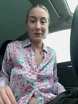 CutieEmy online show from December 25, 2024, 2:34 pm