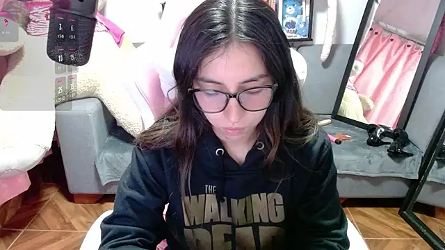 Maggie Fox3 online show from March 21, 2026, 2:05 am