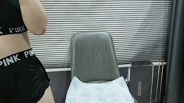 Snapshot of pelue chatting on September 25, 2025, 1:42 am pelue online show from September 25, 2025, 1:42 am