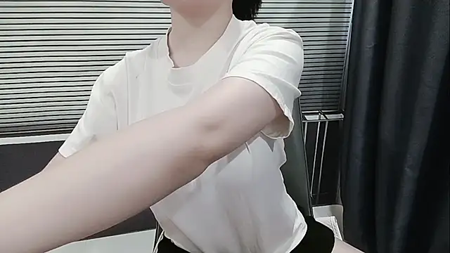 Snapshot of pelue chatting on October 21, 2025, 1:28 am pelue online show from October 21, 2025, 1:28 am