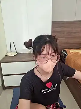 Snapshot of HinaLovely chatting on January 9, 2025, 4:41 am HinaLovely online show from January 9, 2025, 4:41 am