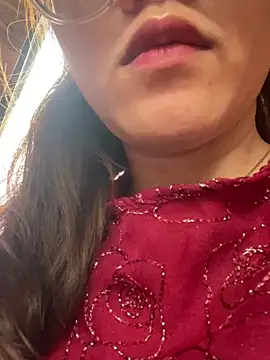 Snapshot of HinaLovely chatting on January 29, 2025, 4:47 am HinaLovely online show from January 29, 2025, 4:47 am