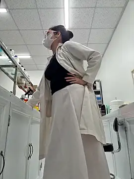 HinaLovely online show from March 21, 2026, 3:22 am