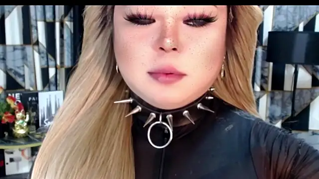 Mistress DOMnicaaxx online show from October 9, 2025, 12:47 pm