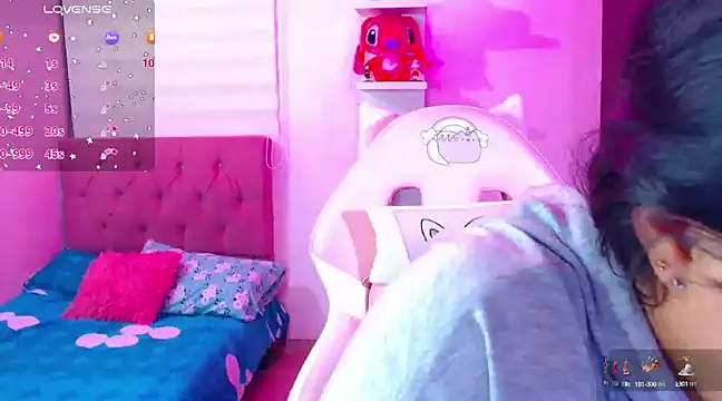 Snapshot of Vannessa__Shy chatting on December 26, 2024, 11:13 pm Vannessa Shy online show from December 26, 2024, 11:13 pm