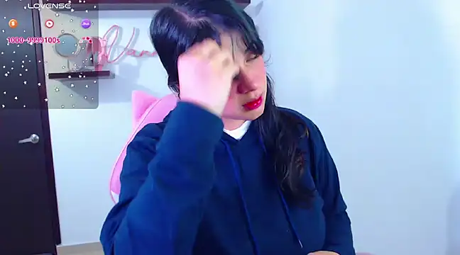 Snapshot of Vannessa__Shy chatting on January 27, 2025, 8:28 pm Vannessa Shy online show from January 27, 2025, 8:28 pm