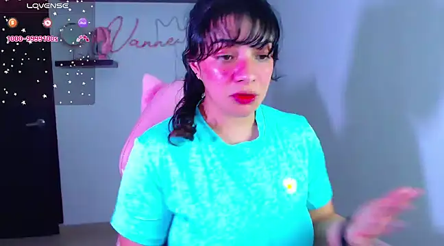 Snapshot of Vannessa__Shy chatting on February 25, 2025, 12:25 am Vannessa Shy online show from February 25, 2025, 12:25 am