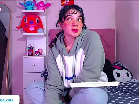 Snapshot of Vannessa__Shy chatting on November 28, 2025, 12:13 am Vannessa Shy online show from November 28, 2025, 12:13 am