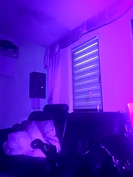 Crystalbitchx online show from September 27, 2025, 5:56 am